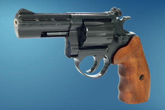 ME_Magnum_blac_der1_enl.jpg